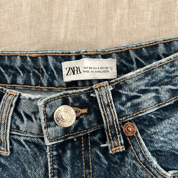 Zara Mom Fit Jeans - Picture 4 of 4